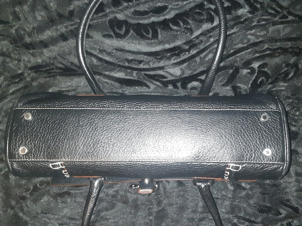 BURBERRY PURSE - Picture 6 of 13